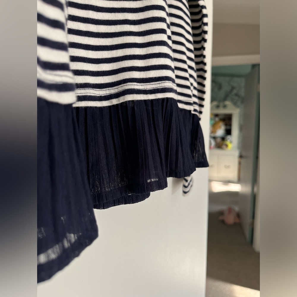 Gap Ruffle Top - Picture 2 of 3
